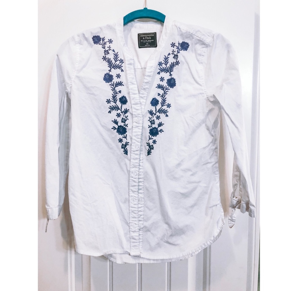 Abercrombie & Fitch Women’s button up
